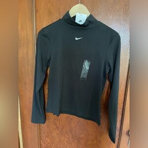 NWT Women’s Nike Long-sleeve Mock Neck Top